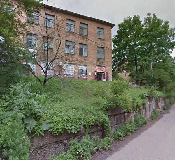 Банкомат Дальневосточного Банка по адресу улица Адмирала Юмашева 19