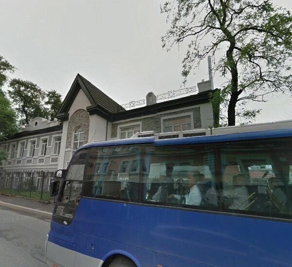 Отделение Банка Кедр по адресу улица Петра Великого 2